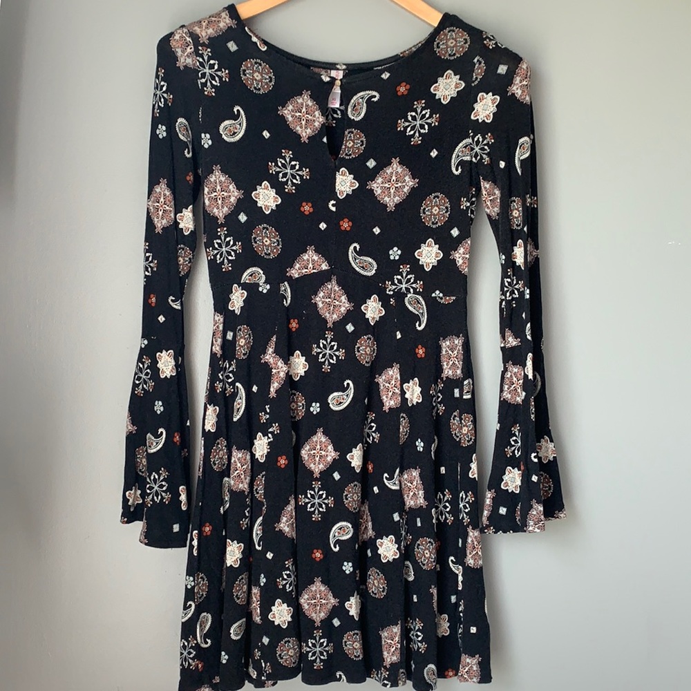 60% off Long Sleeve Black Dress